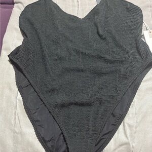 Good American Black Textured One-Piece Swimsuit